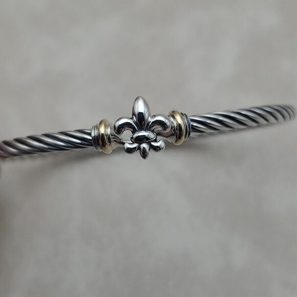 David Yurman 3mm Cable Fleur de Lis Bracelet with 18K Gold Hook Clasp - Picture 6 of 6